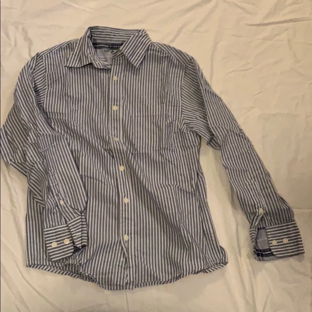✔️Women’s long sleeve button down shirt